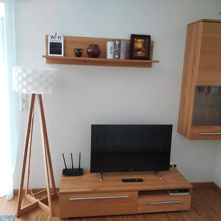 Alice & Julia Apartment